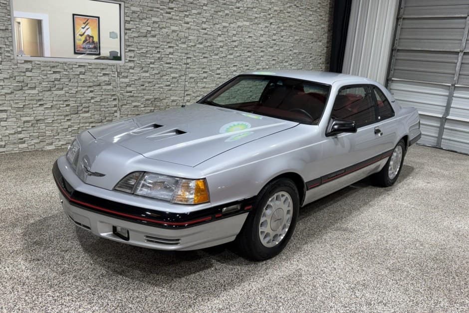1987 Ford Thunderbird (1983-1988) sold for $17,950