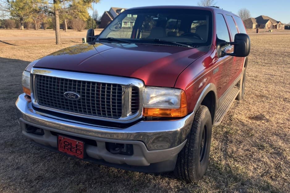 2000 Ford Excursion sold for $13,000