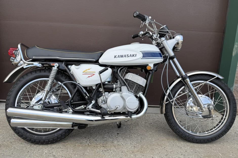 1969 Kawasaki H1 Mach III sold for $23,250