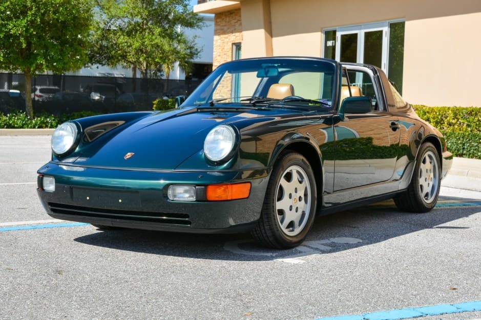 1990 Porsche 964 911 (Non-Turbo) sold for $151,040