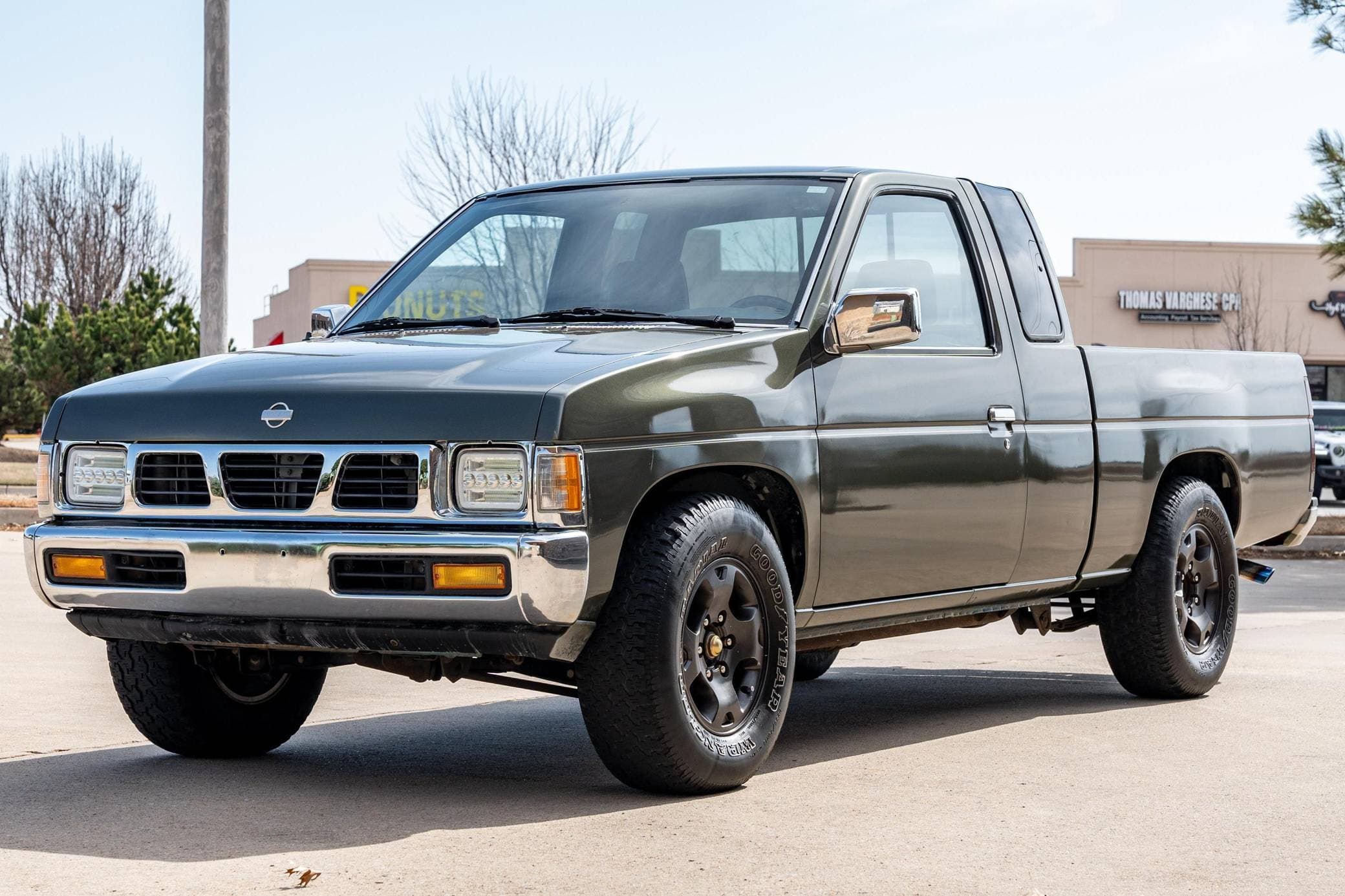 1995 Nissan Pickup sold for $6,750