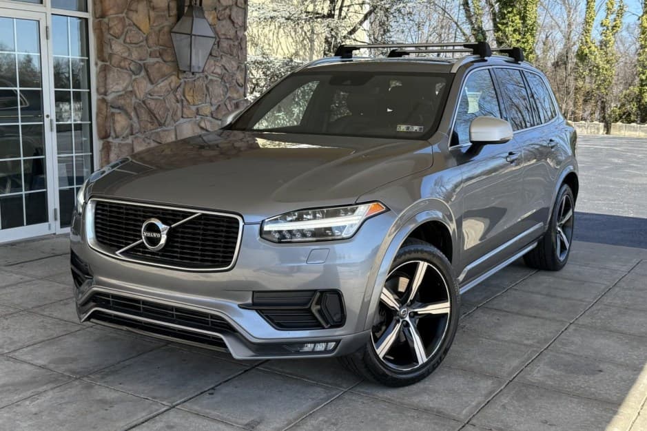 2016 Volvo  sold for $10,500