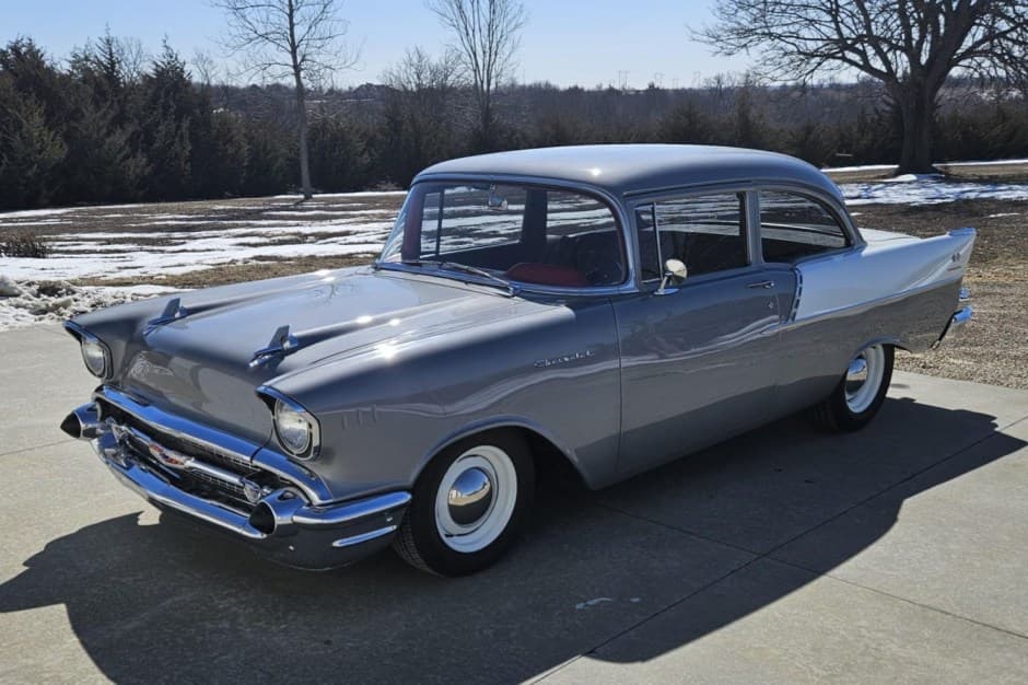 1957 Chevrolet Tri-5 sold for $32,250