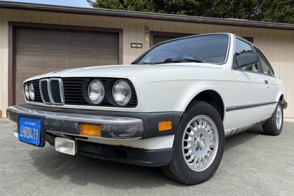 1984 BMW E30 3-Series Coupe sold for $4,100