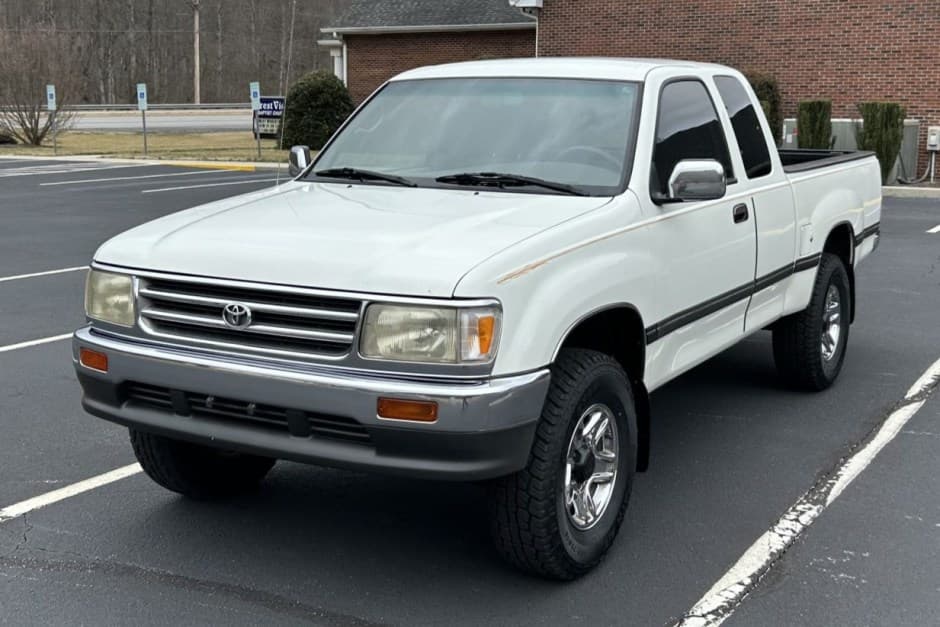 1997 Toyota T100 sold for $9,100