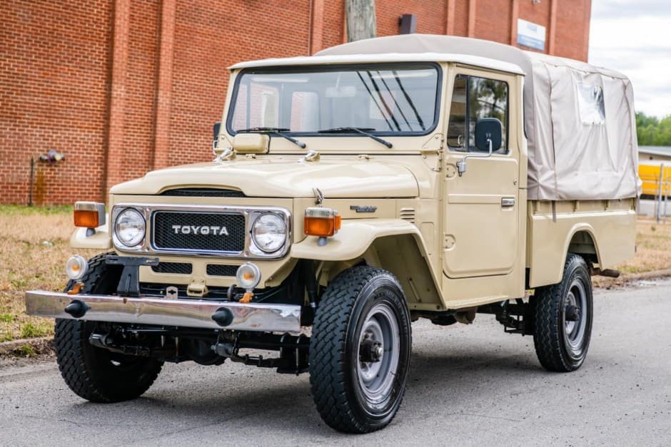 1981 Toyota Land Cruiser FJ45 sold for $16,250