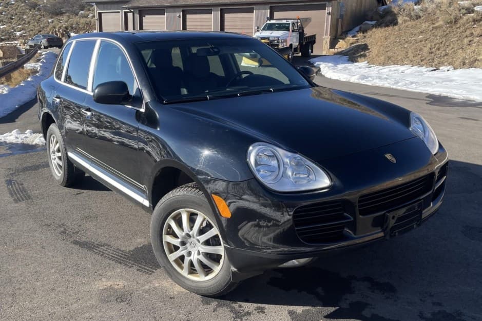 2006 Porsche 955/957 Cayenne (2003-2010) sold for $5,555