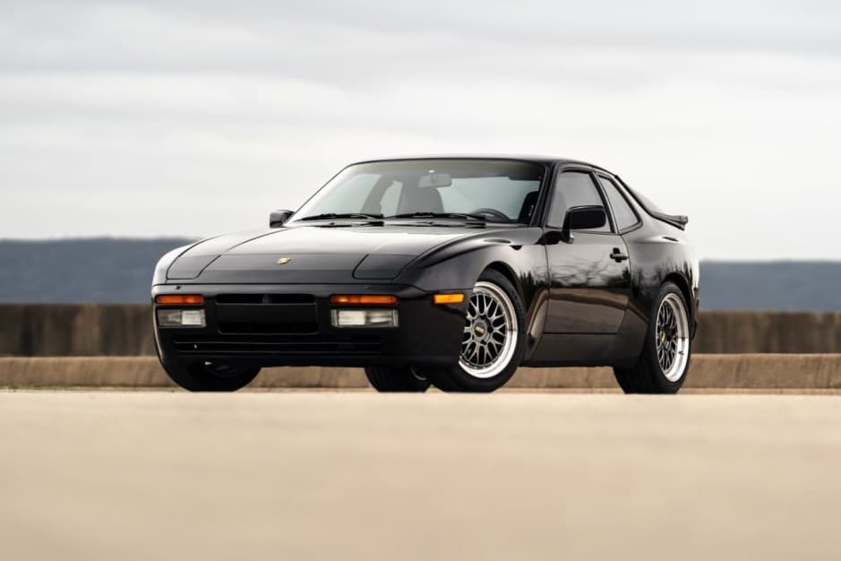 1986 Porsche 944 Turbo sold for $35,000