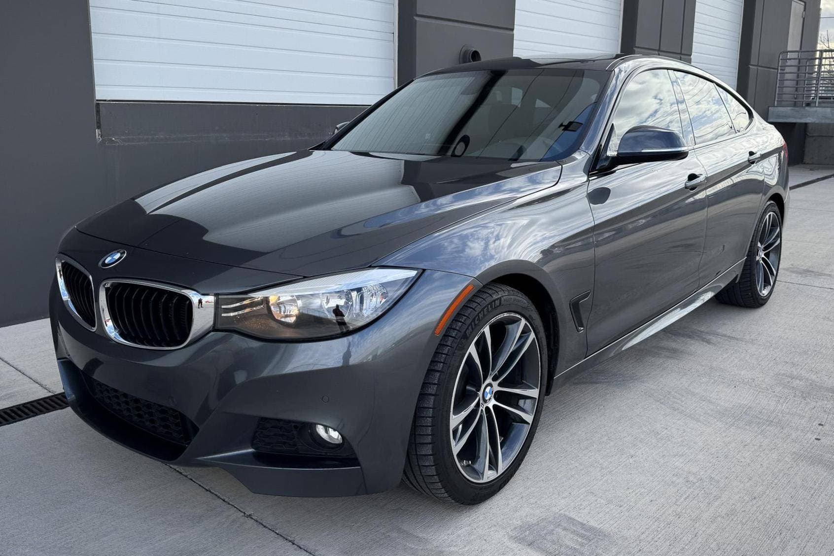 2016 BMW 3 Series sold for $8,950