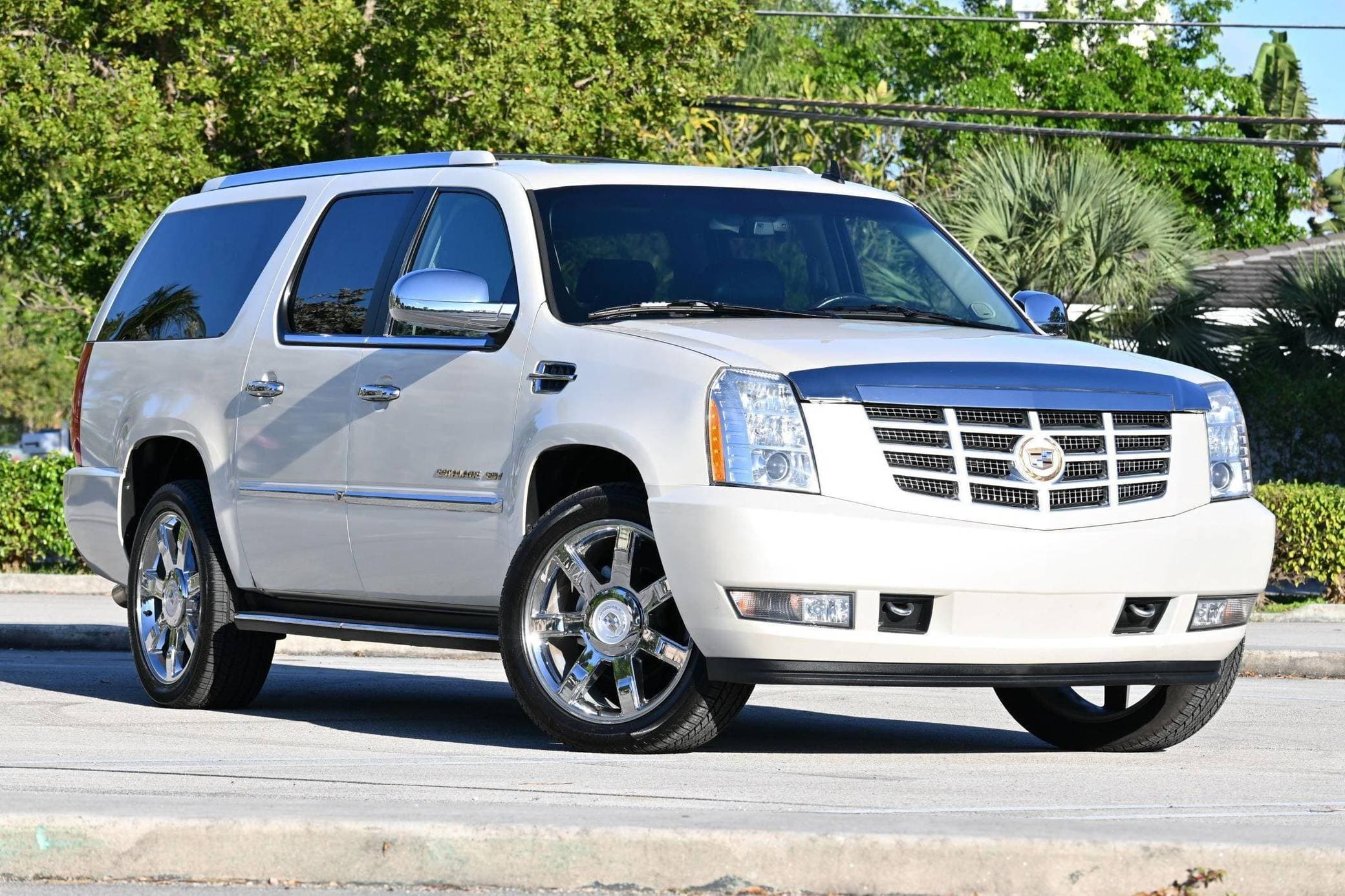 2010 Cadillac Escalade sold for $14,600