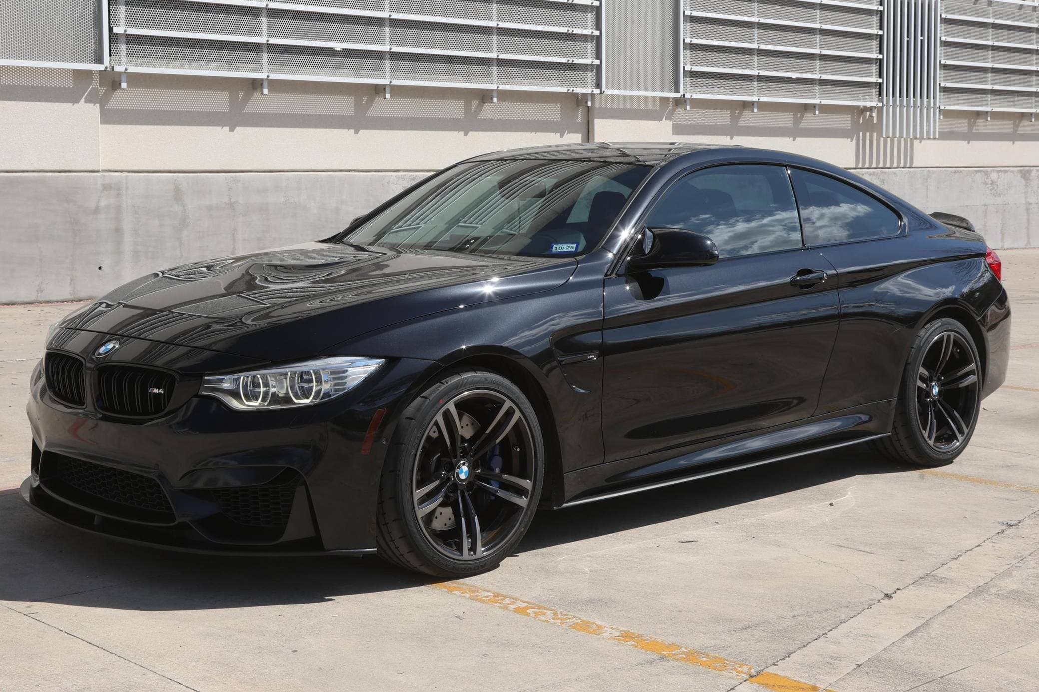 2016 BMW F8X M4 sold for $28,250