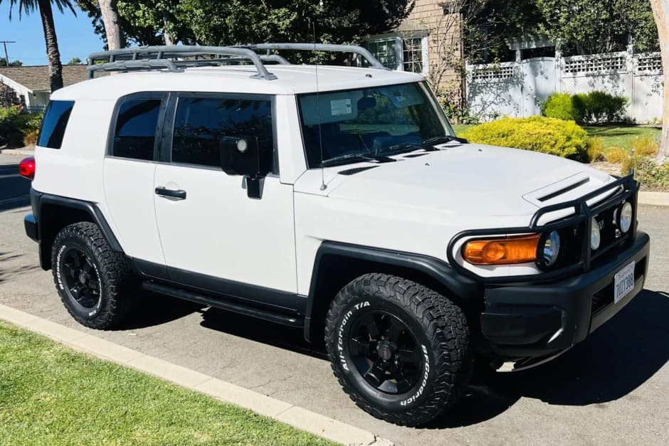 2008 Toyota FJ Cruiser sold for $22,750