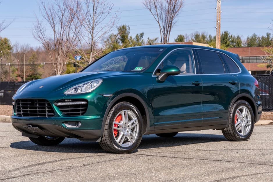 2013 Porsche 958 Cayenne (2011-2018) sold for $37,900