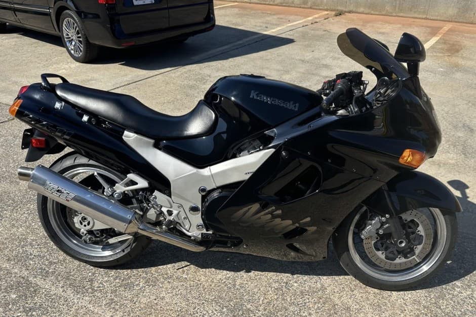 1998 Kawasaki Ninja sold for $3,700
