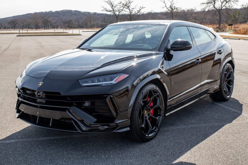 2024 Lamborghini Urus sold for $260,000
