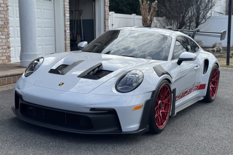 2025 Porsche 992 GT3 sold for $315,001