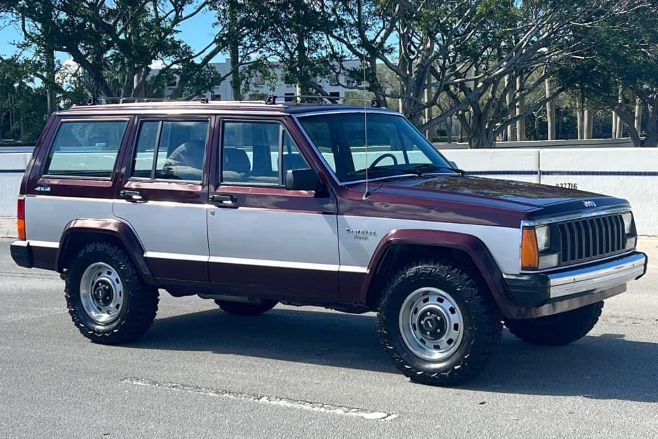 1984 Jeep XJ Cherokee sold for $8,500