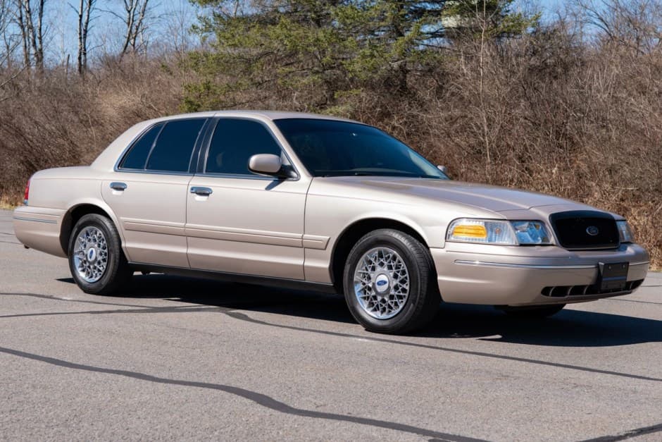 1998 Ford Crown Victoria sold for $6,500
