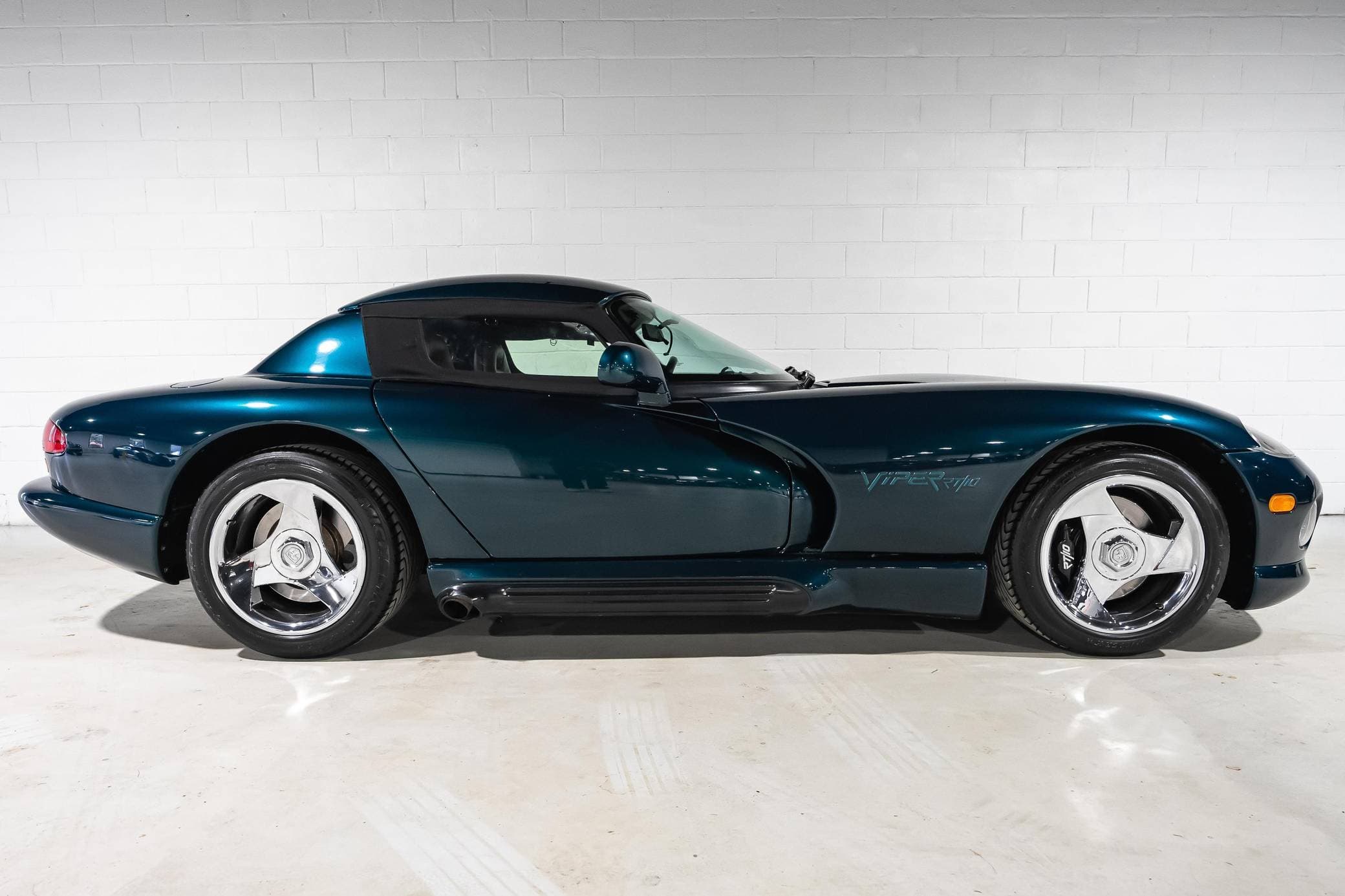 1995 Dodge Viper sold for $4,500