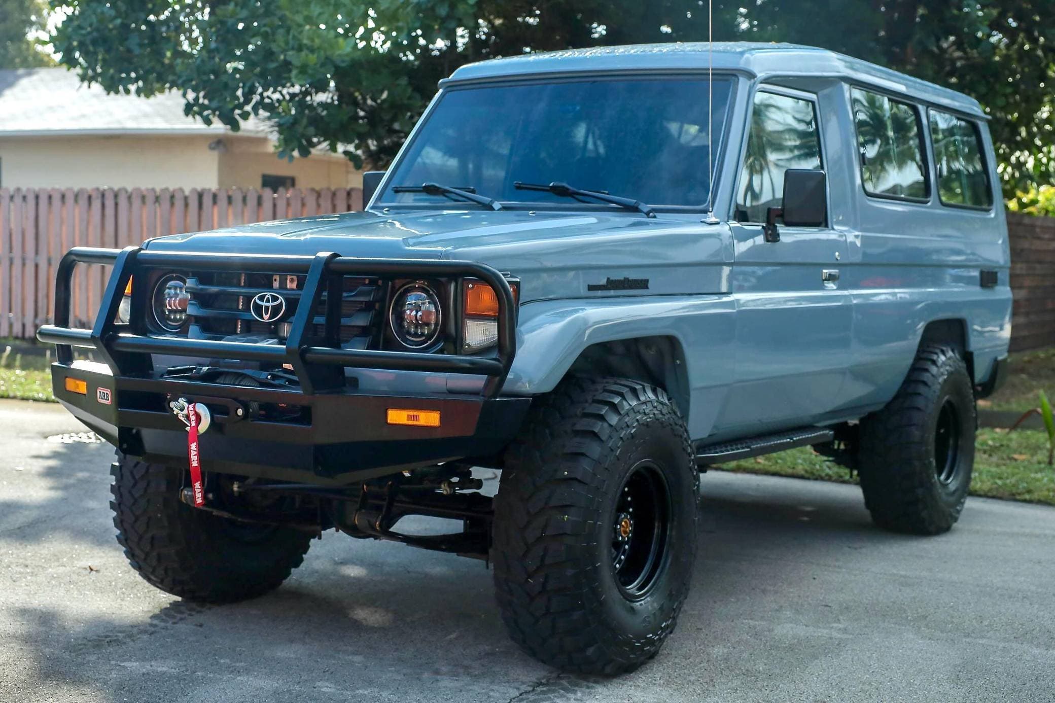 1999 Toyota Land Cruiser sold for $34,500