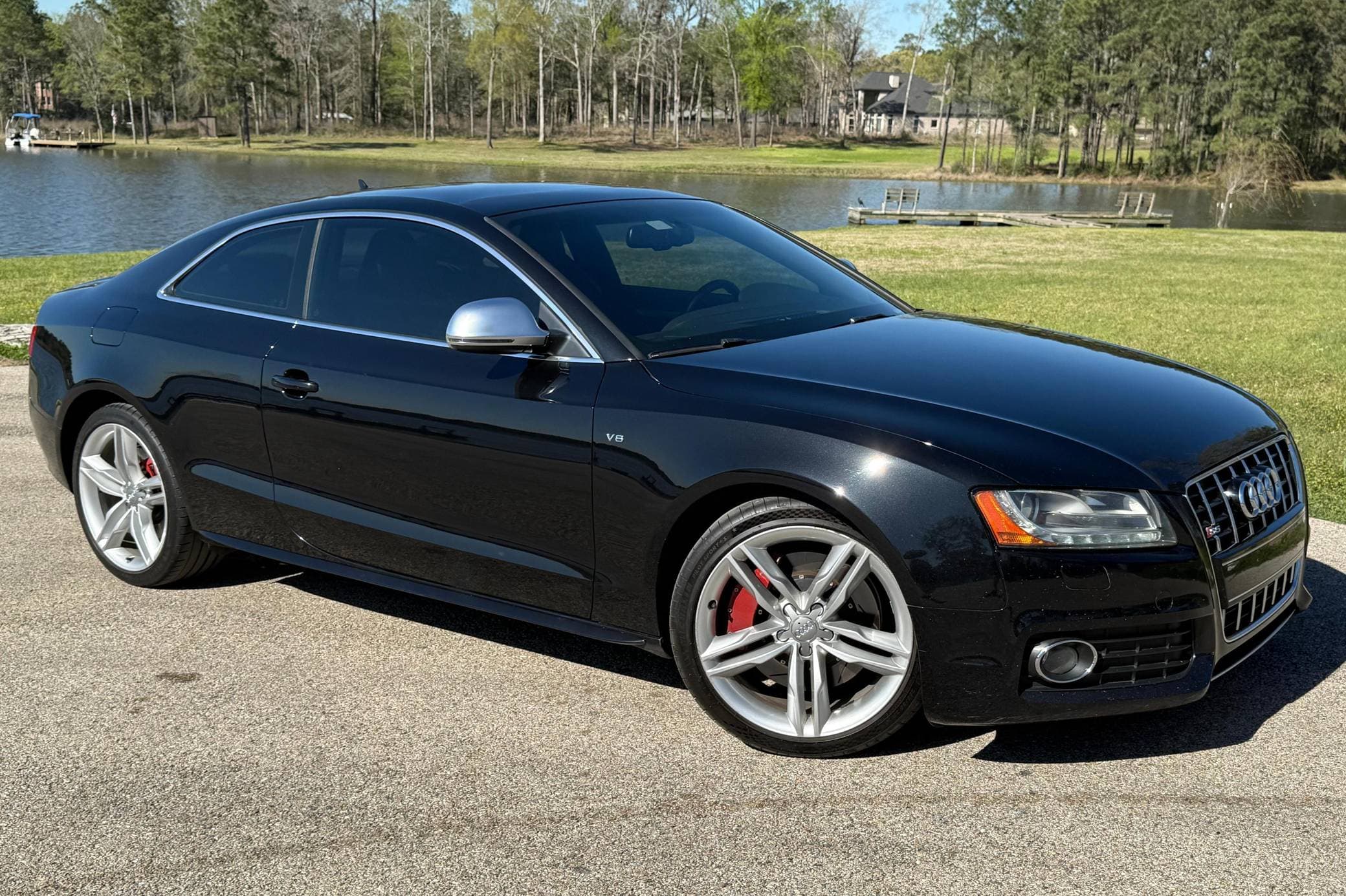 2009 Audi S5 sold for $11,100