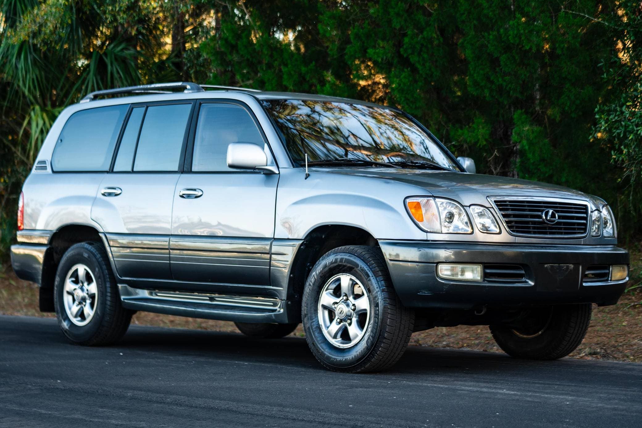 2001 Lexus LX sold for $7,480