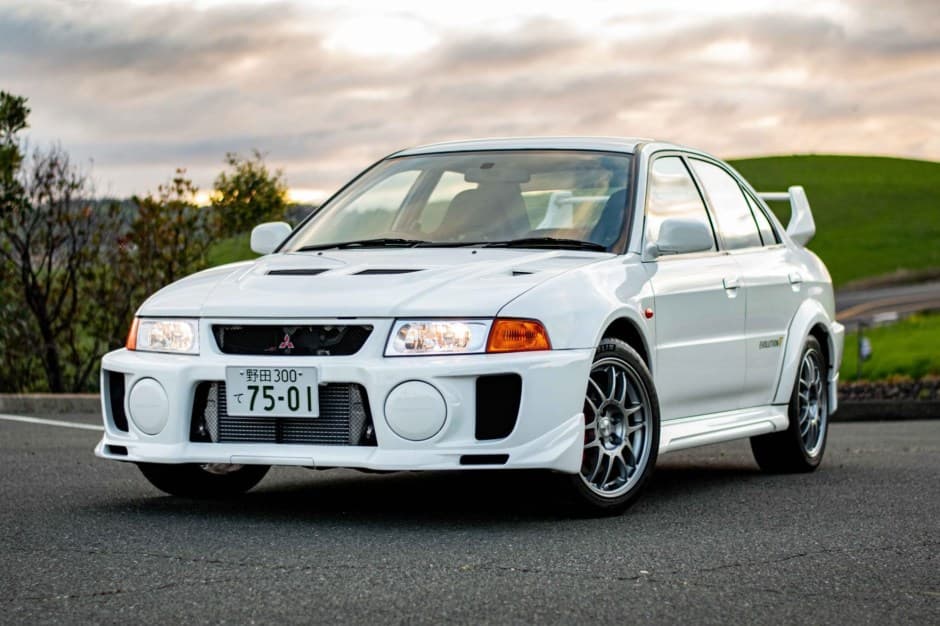 1998 Mitsubishi Lancer Evolution sold for $47,463