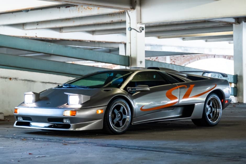 1998 Lamborghini Diablo sold for $353,000