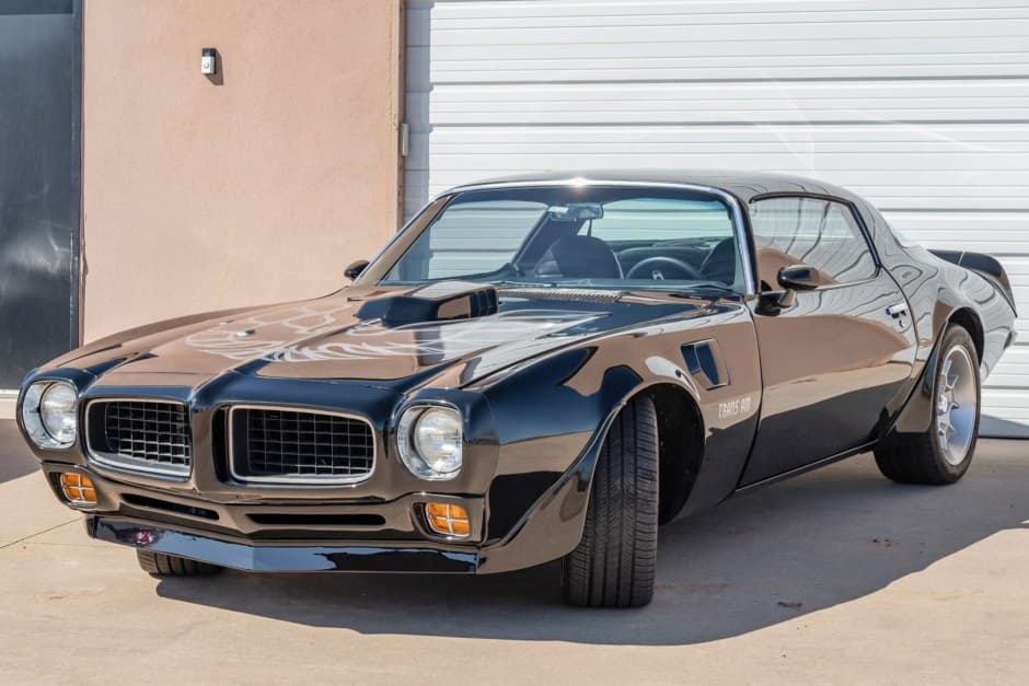 1975 Pontiac Firebird (1970-1981) sold for $44,250
