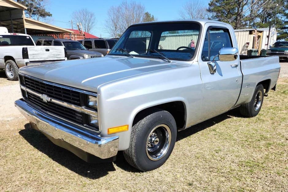 1983 Chevrolet C/K (1973-1991) sold for $9,700