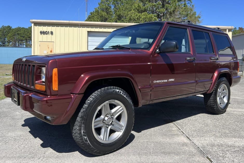 2001 Jeep XJ Cherokee sold for $14,000