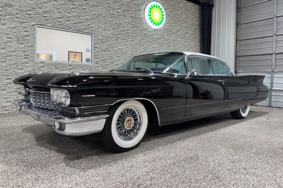 1960 Cadillac Series 62 sold for $49,500