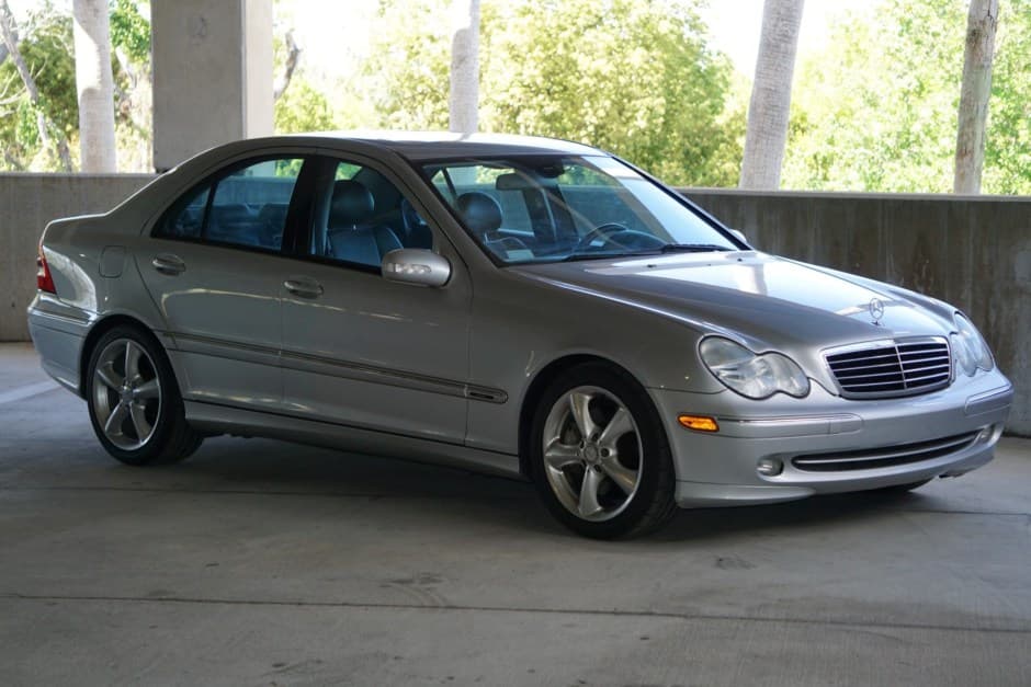2004 Mercedes-Benz W203 C-Class sold for $6,650