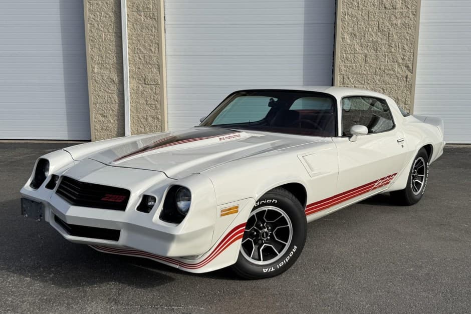 1980 Chevrolet Camaro 2nd Generation 1970-1981 sold for $17,000