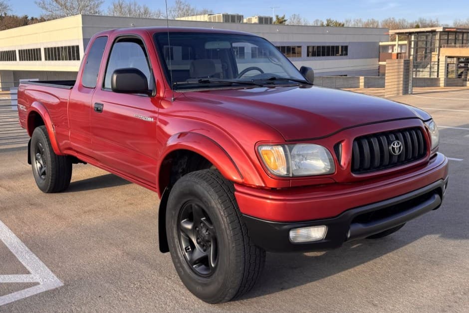 2003 Toyota Tacoma (N1X0 1995-2005) sold for $14,500