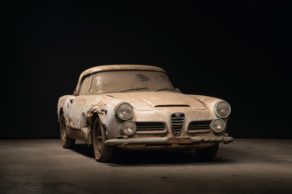 1964 Alfa Romeo 106-Series 2600 sold for $0