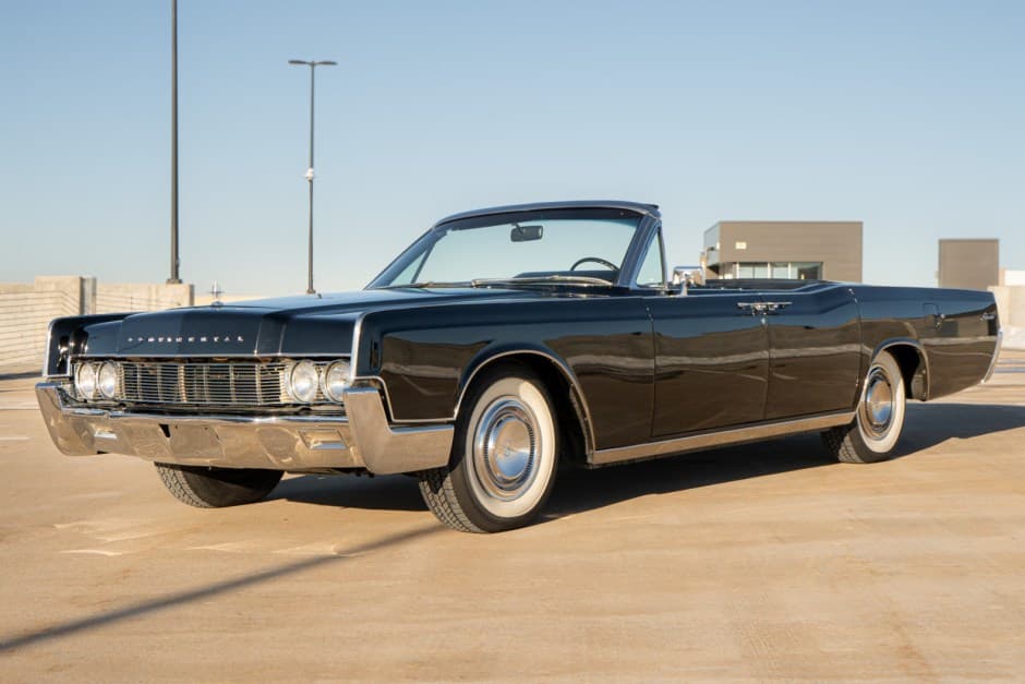 1967 Lincoln Continental (1961-1969) sold for $92,500