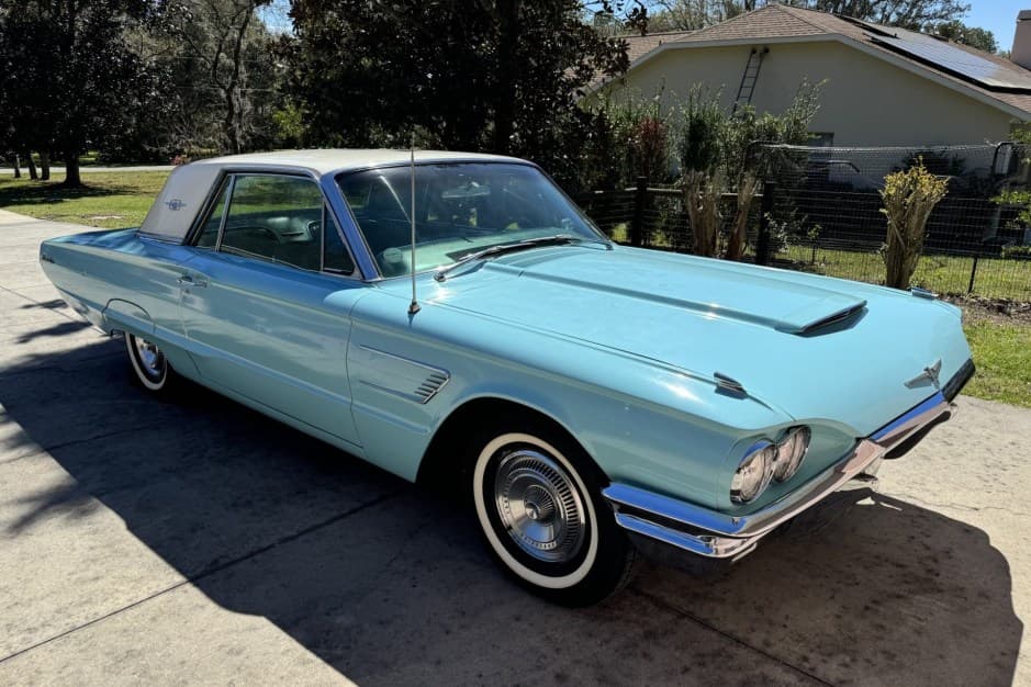 1965 Ford Thunderbird (1964-1966) sold for $13,250