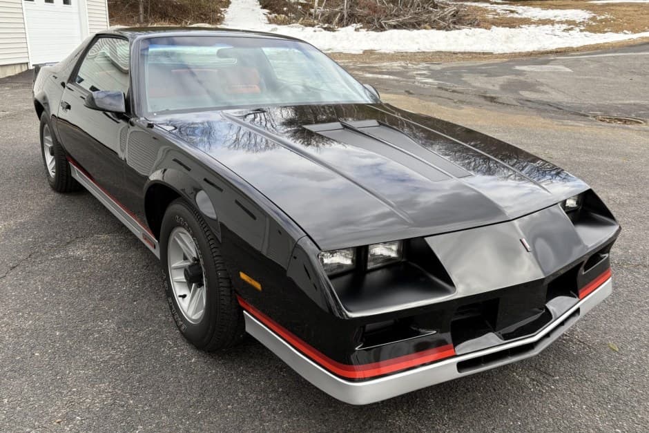 1983 Chevrolet Camaro 3rd Generation 1982-1992 sold for $15,000