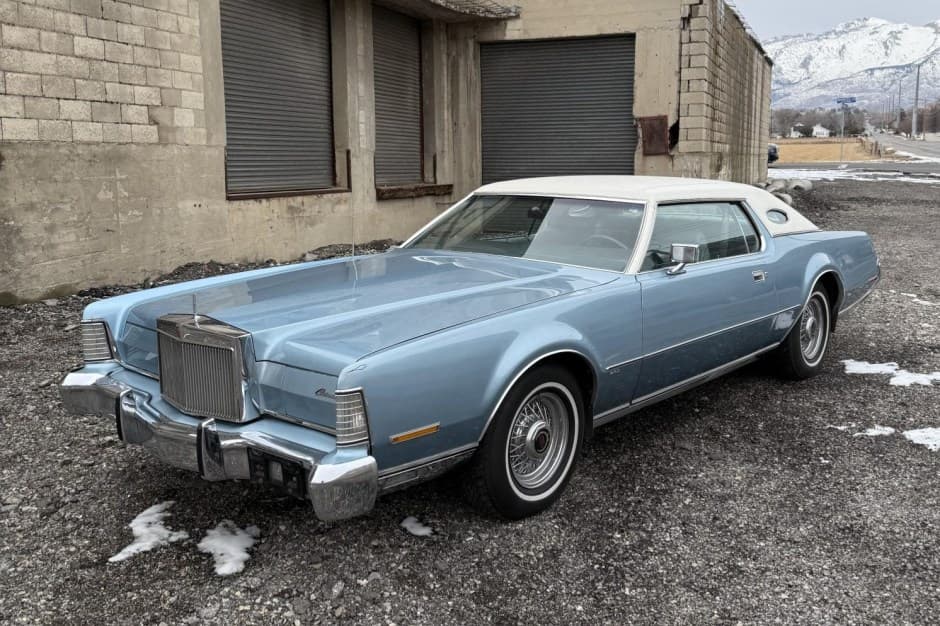 1973 Lincoln Continental Mark IV (1972-1976) sold for $5,600
