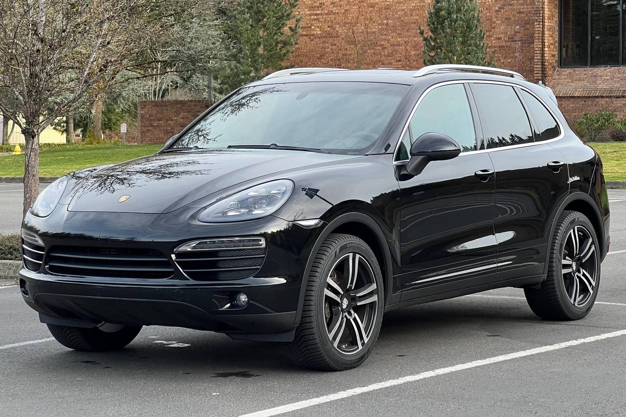 2012 Porsche Cayenne sold for $24,780