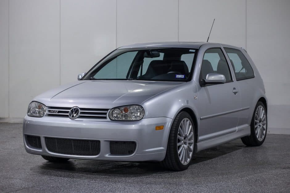 2004 Volkswagen R32 sold for $22,332