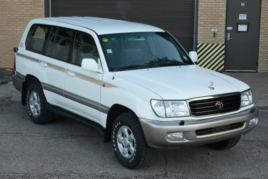 1998 Toyota Land Cruiser 100-Series sold for $33,500