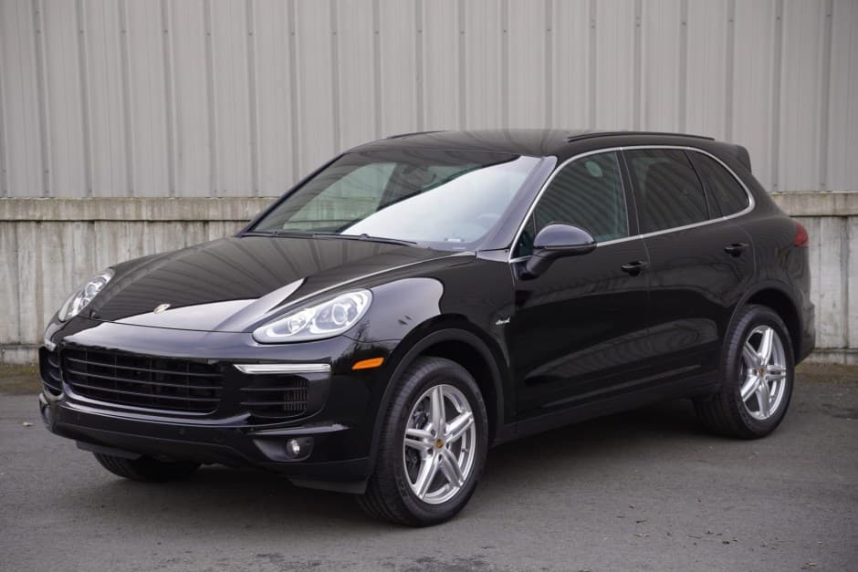 2015 Porsche 958 Cayenne (2011-2018) sold for $48,000