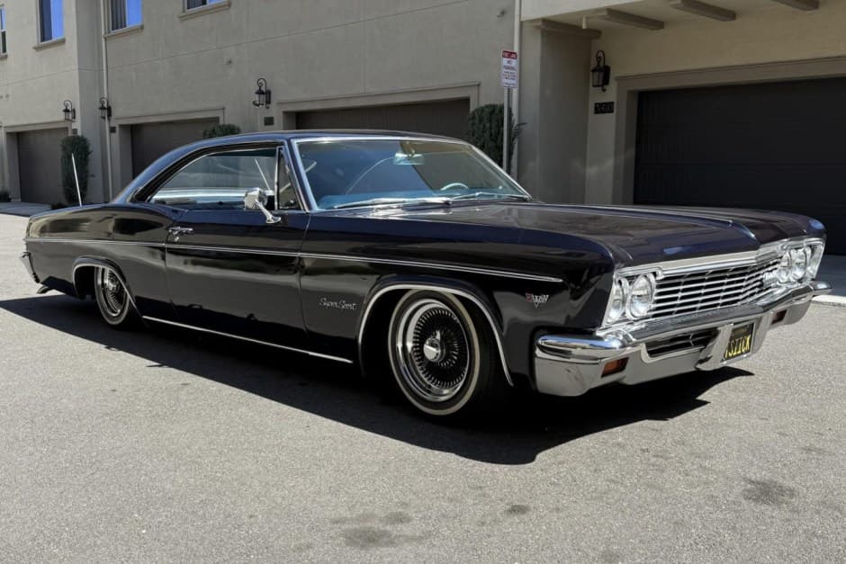 1966 Chevrolet Impala (1965-1970) sold for $19,000
