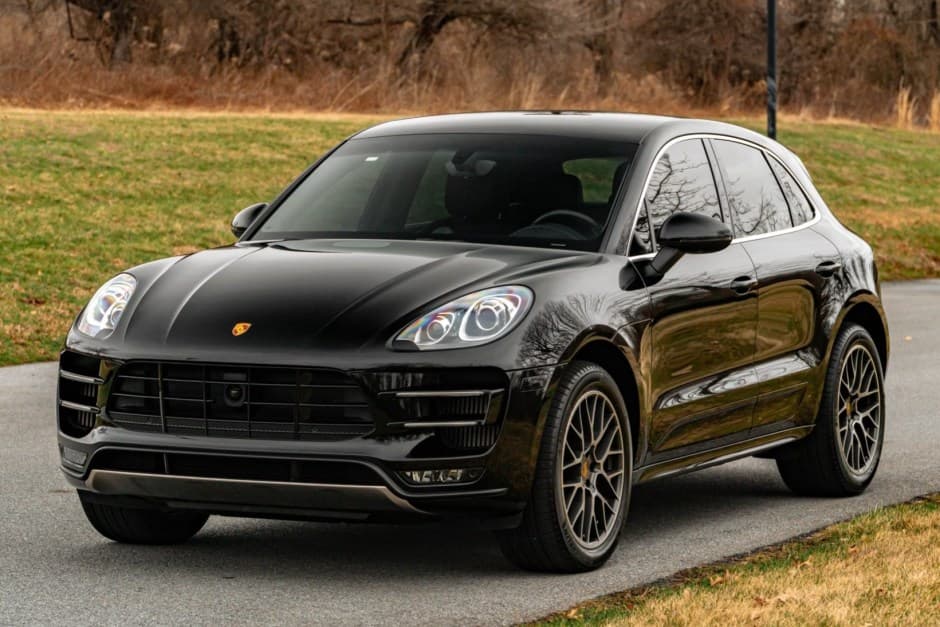 2015 Porsche Macan sold for $33,555