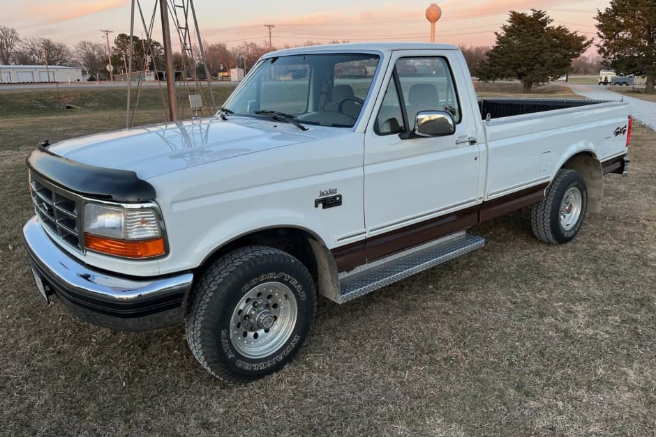 1993 Ford F-Series 1992-1997 sold for $12,500
