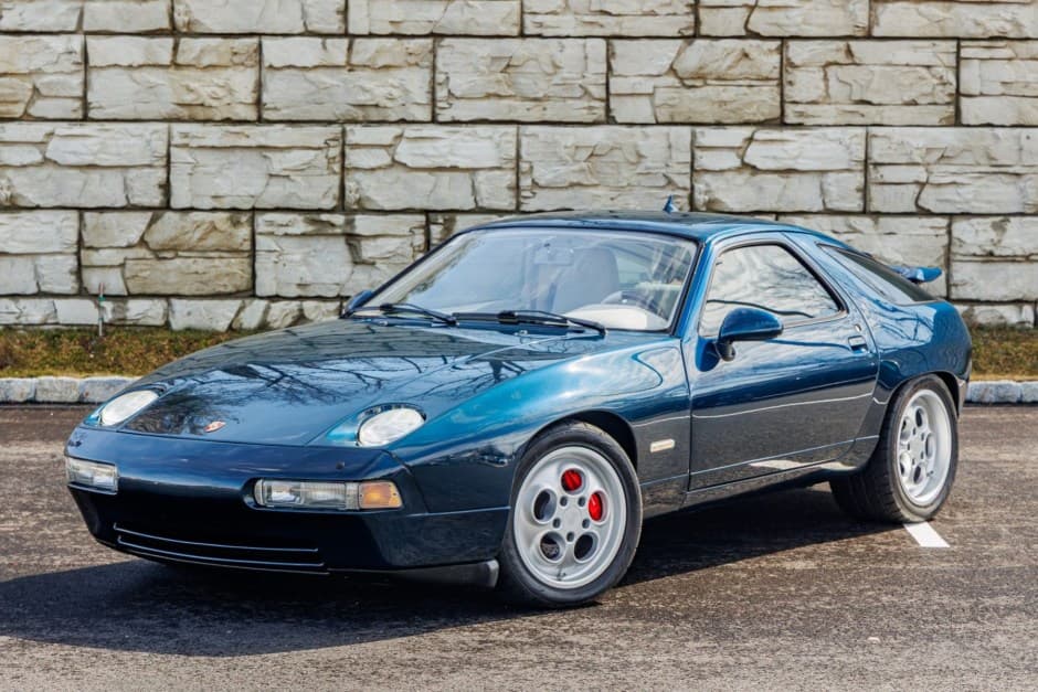 1991 Porsche 928 sold for $49,027