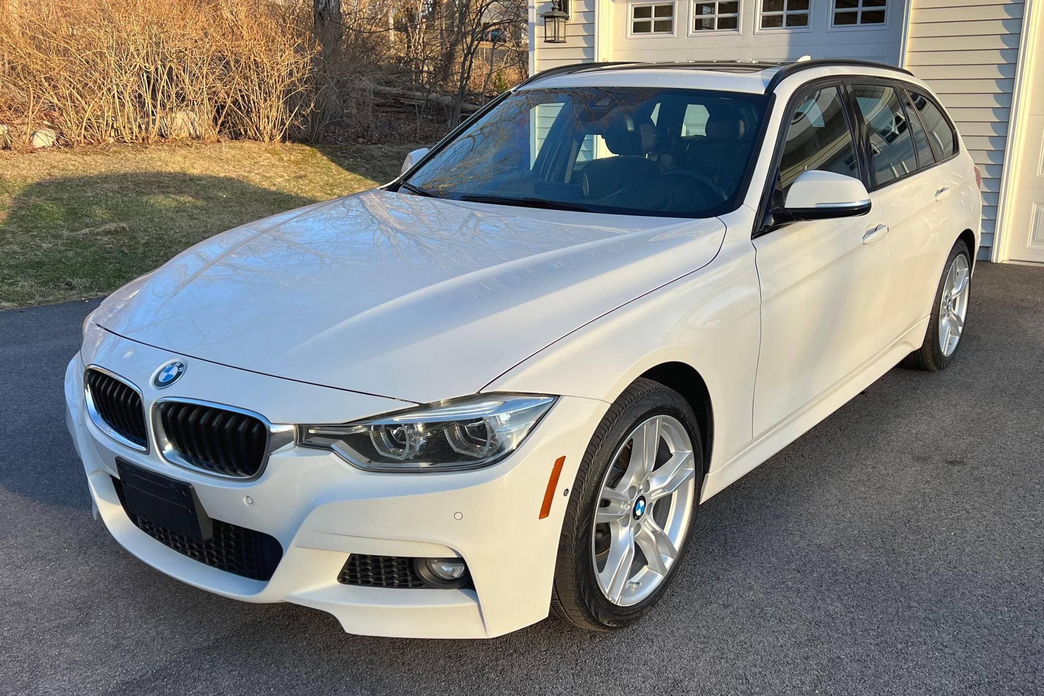 2017 BMW 3 Series sold for $16,699
