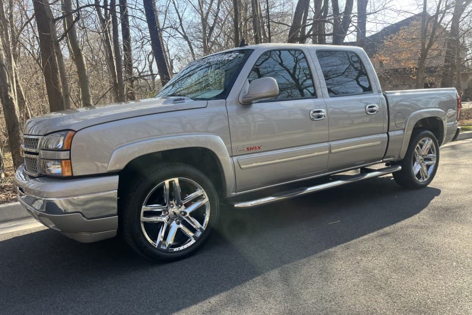 2006 Chevrolet Silverado GMT800 (1999-2007) sold for $37,250